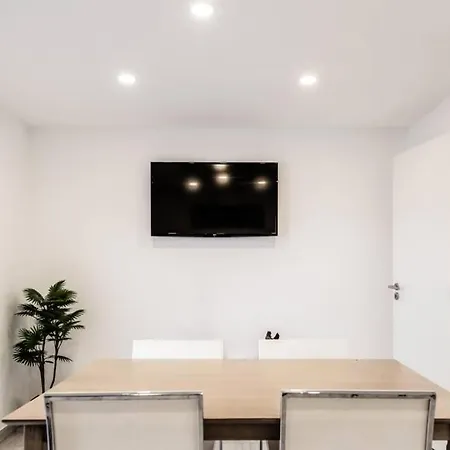 Remodeled Apartment In The City Center. FAO Buitenkant foto
