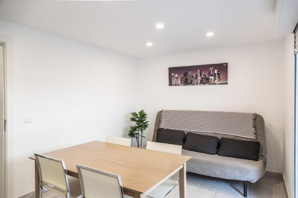 Appartamento Remodeled In The Center. *
