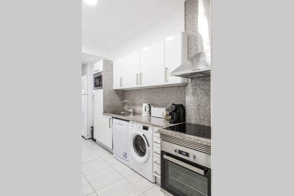 Appartamento Remodeled In The Center. *